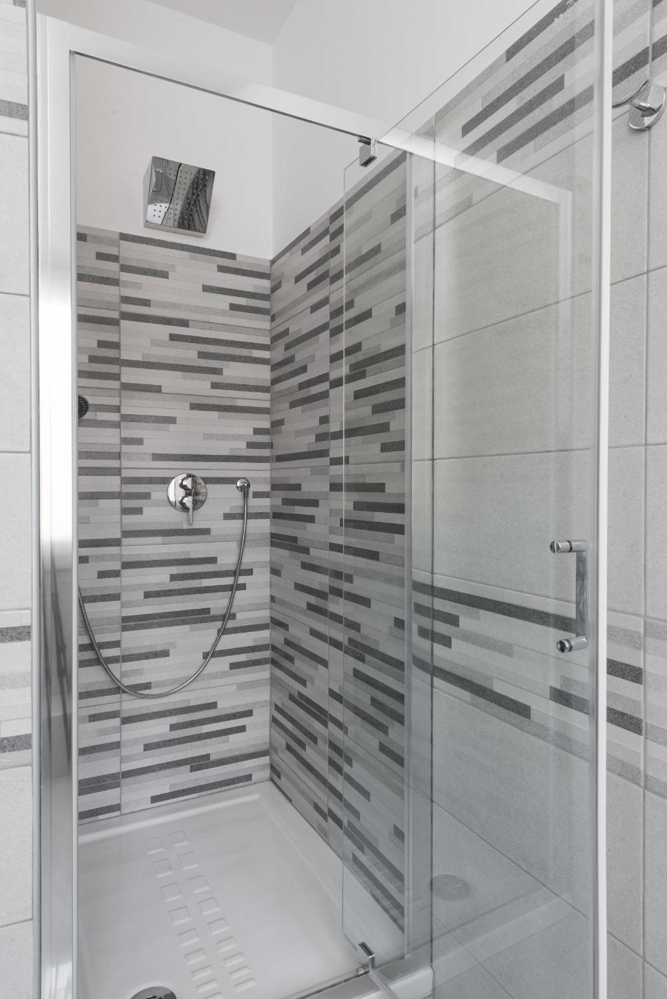 Travelershome Ciampino Airport Guesthouse 600M To Airport מראה חיצוני תמונה