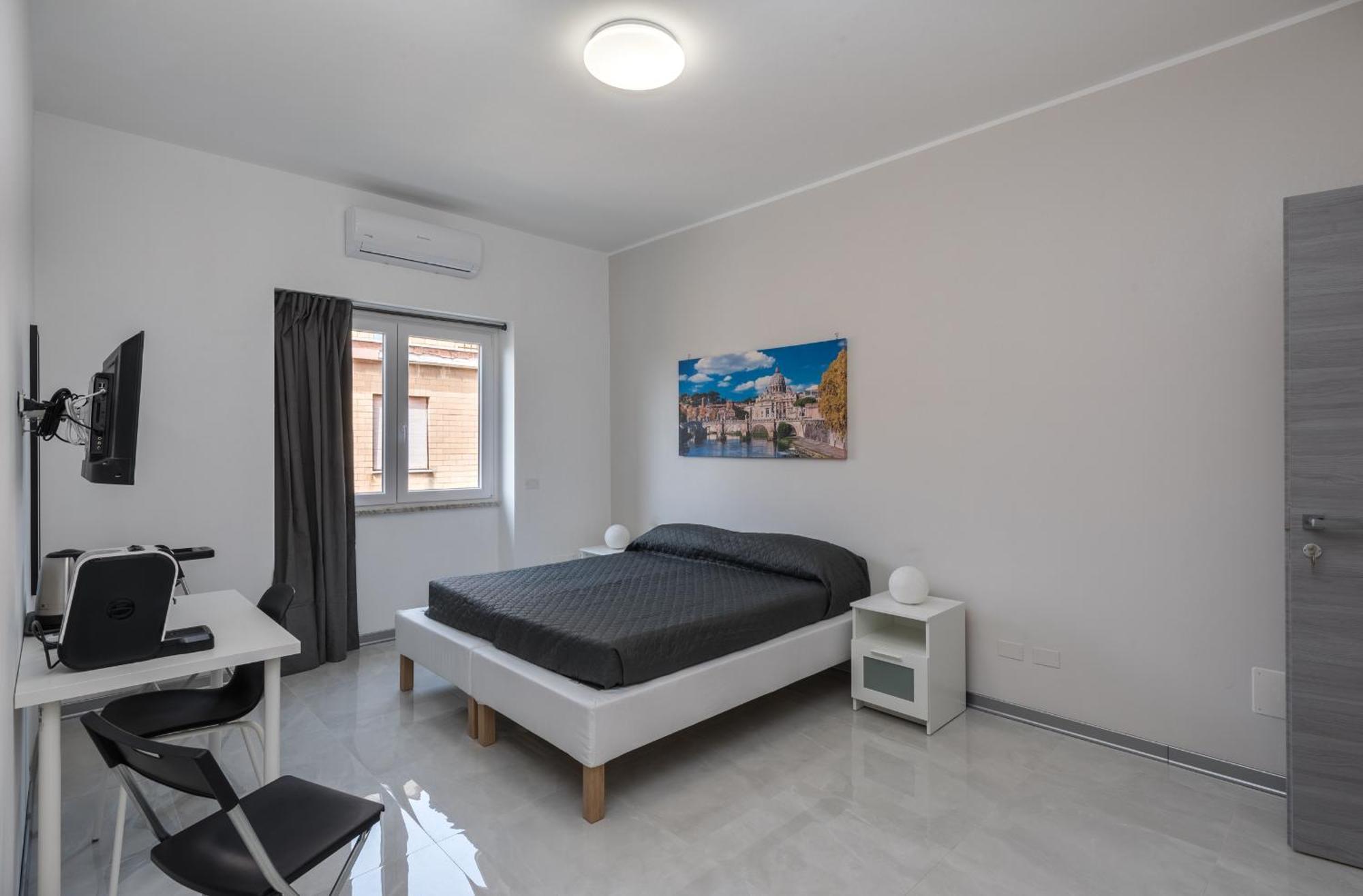 Travelershome Ciampino Airport Guesthouse 600M To Airport מראה חיצוני תמונה