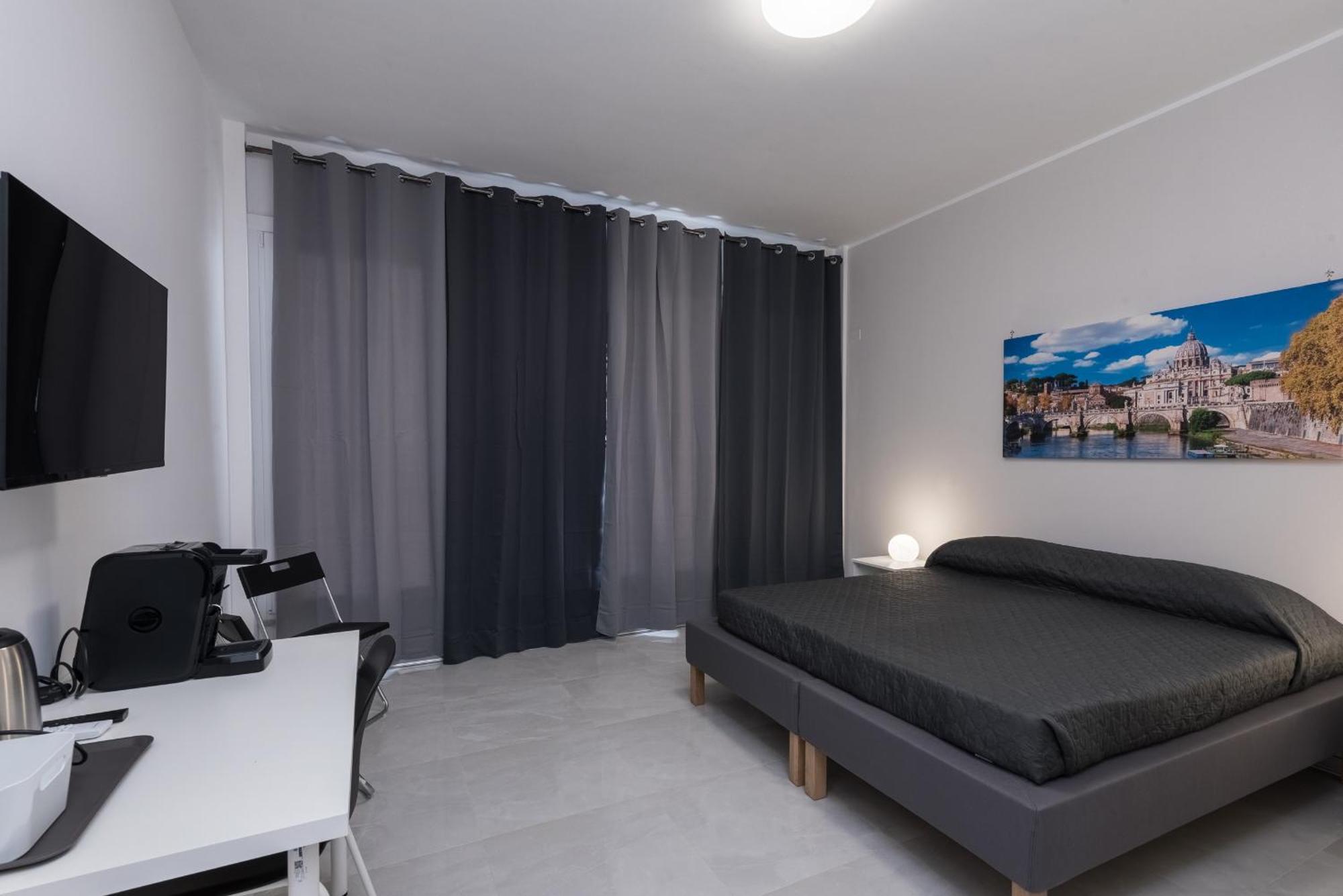 Travelershome Ciampino Airport Guesthouse 600M To Airport מראה חיצוני תמונה