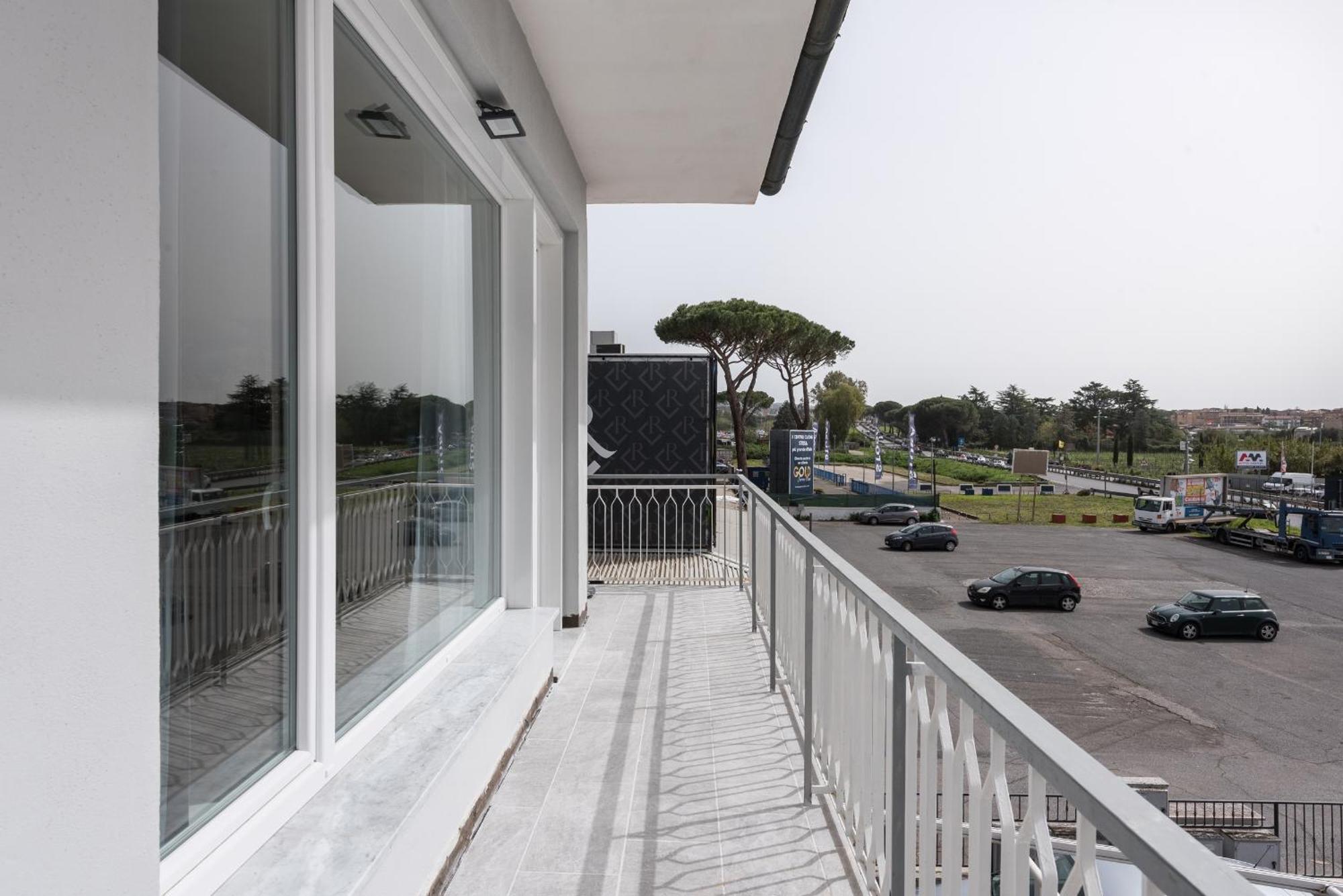 Travelershome Ciampino Airport Guesthouse 600M To Airport מראה חיצוני תמונה