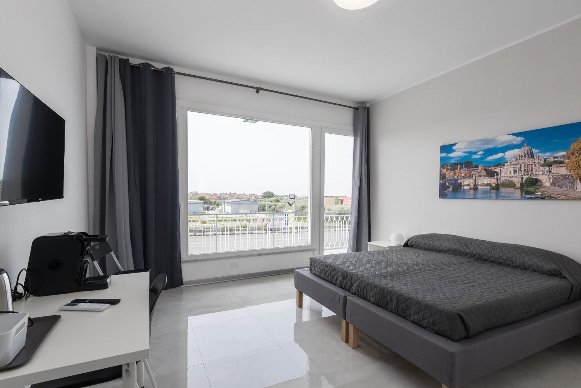 Travelershome Ciampino Airport Guesthouse 600M To Airport מראה חיצוני תמונה