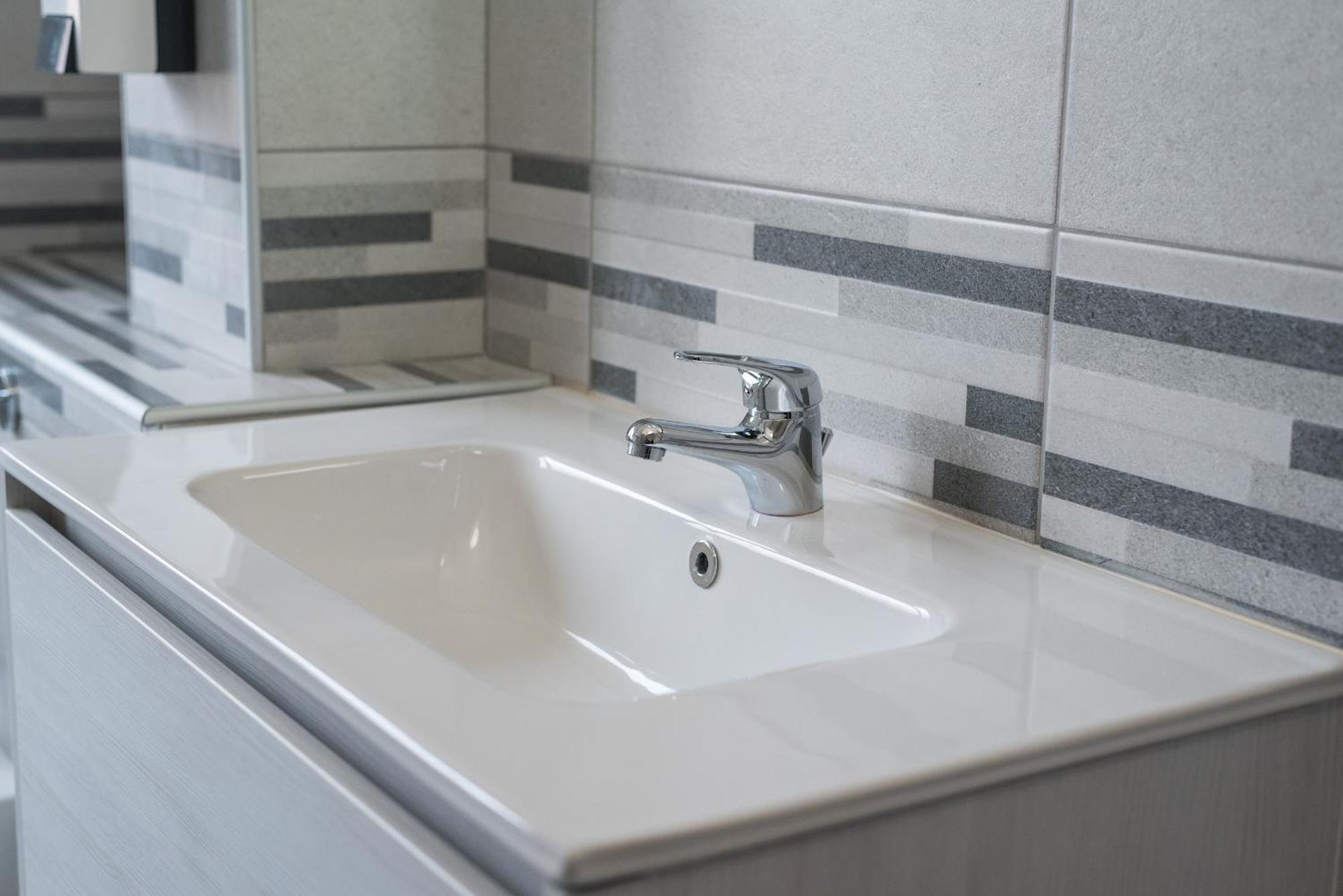 Travelershome Ciampino Airport Guesthouse 600M To Airport מראה חיצוני תמונה