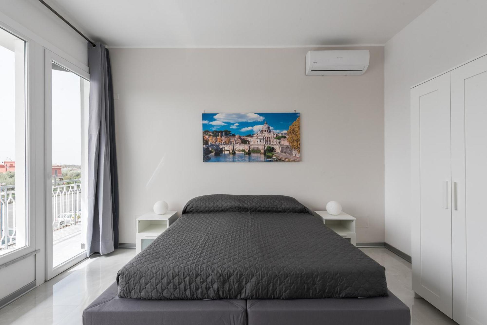 Travelershome Ciampino Airport Guesthouse 600M To Airport מראה חיצוני תמונה